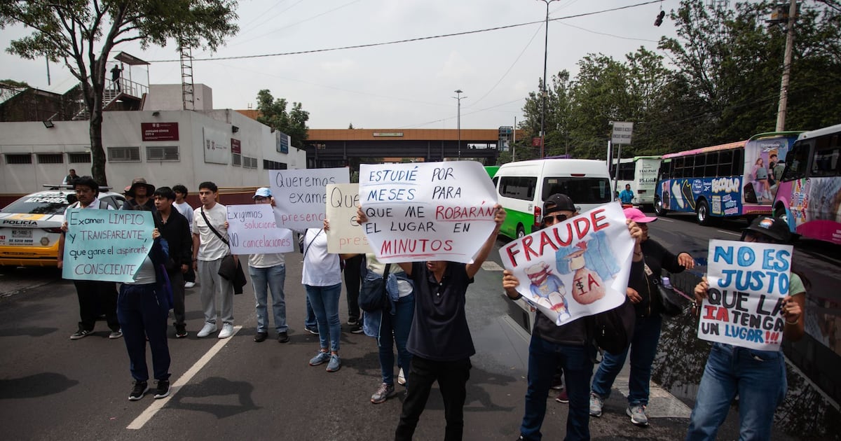 Aspirantes universitarios exigen transparencia en el examen de admisión de la UNAM