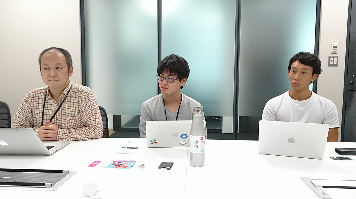モンスト運用メンバーの3人。左から小池知裕氏、佐藤良祐氏、白川祐介氏