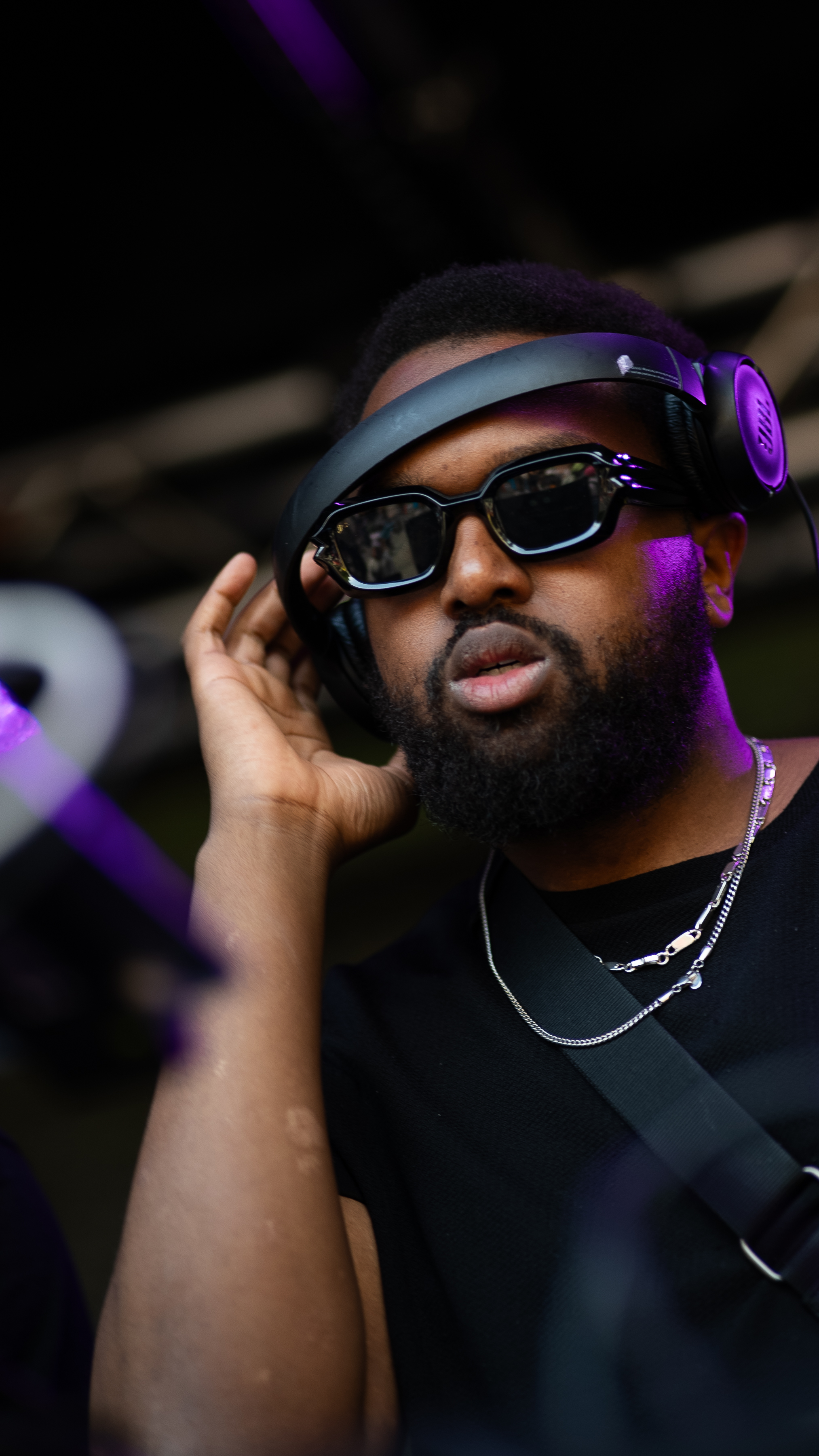 DJ