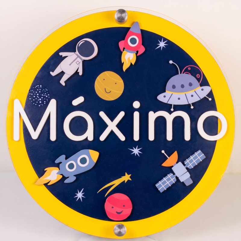 Disco personalizado diseño Aventura Espacial, con astronauta, cohete y satélite