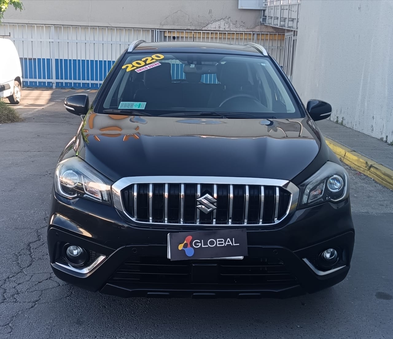 Suzuki Scross