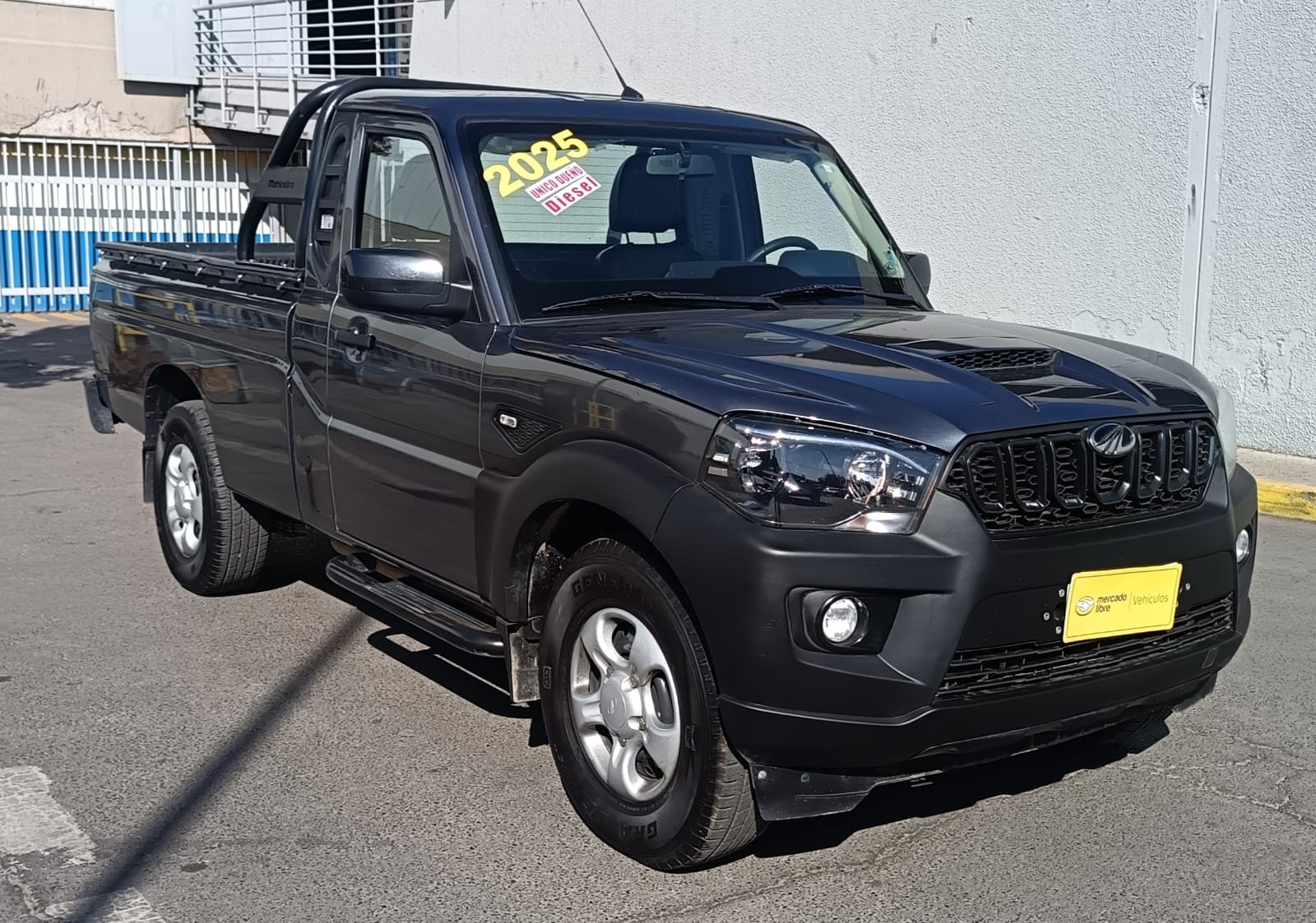 Mahindra Pik Up C