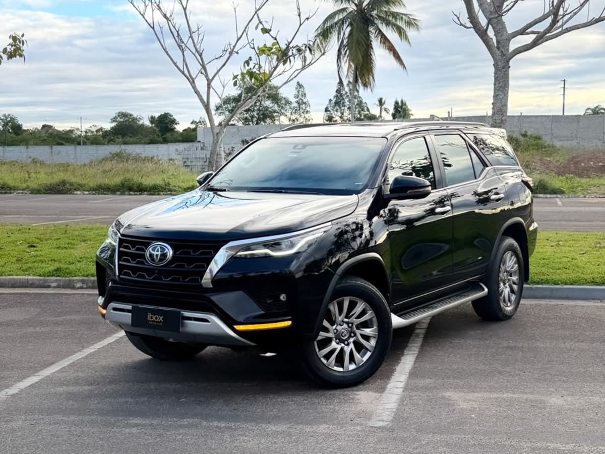 TOYOTA SW4 2022/22 à venda na iBox Prime em Feira de Santana, BA