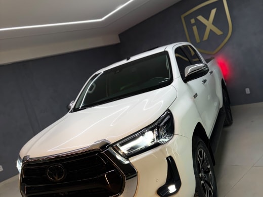 TOYOTA HILLUX 2023 à venda na iBox Prime em Feira de Santana, BA
