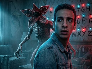 Abandoned Living Room Horror – برومبت الصور والتصميم احترافي