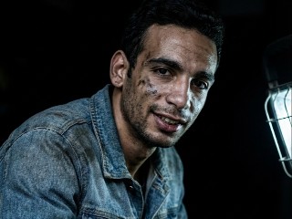 Garage Mechanic – برومبت الصور والتصميم احترافي