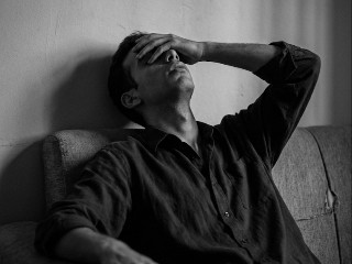 Silent Breakdown – برومبت الصور والتصميم احترافي