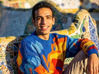 Gaudi Color Muse – برومبت الصور والتصميم احترافي