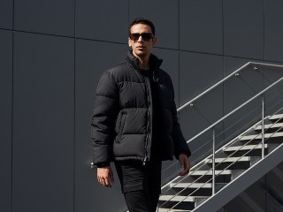 Urban Glow Walk – برومبت الصور والتصميم احترافي