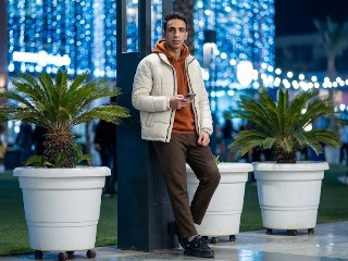 Night Urban Chill – برومبت الصور والتصميم احترافي