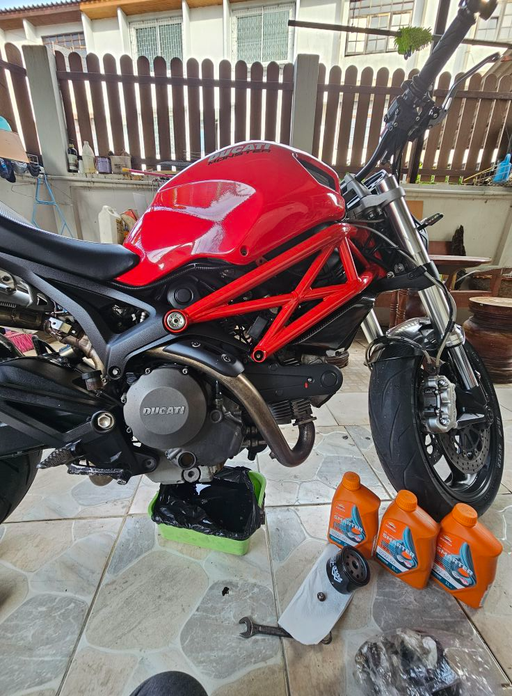 5 เทคนิคดูแล Ducati Monster 795 ให้พร้อมออกทริป — ไม่ต้องเป็นช่างก็ทำได้