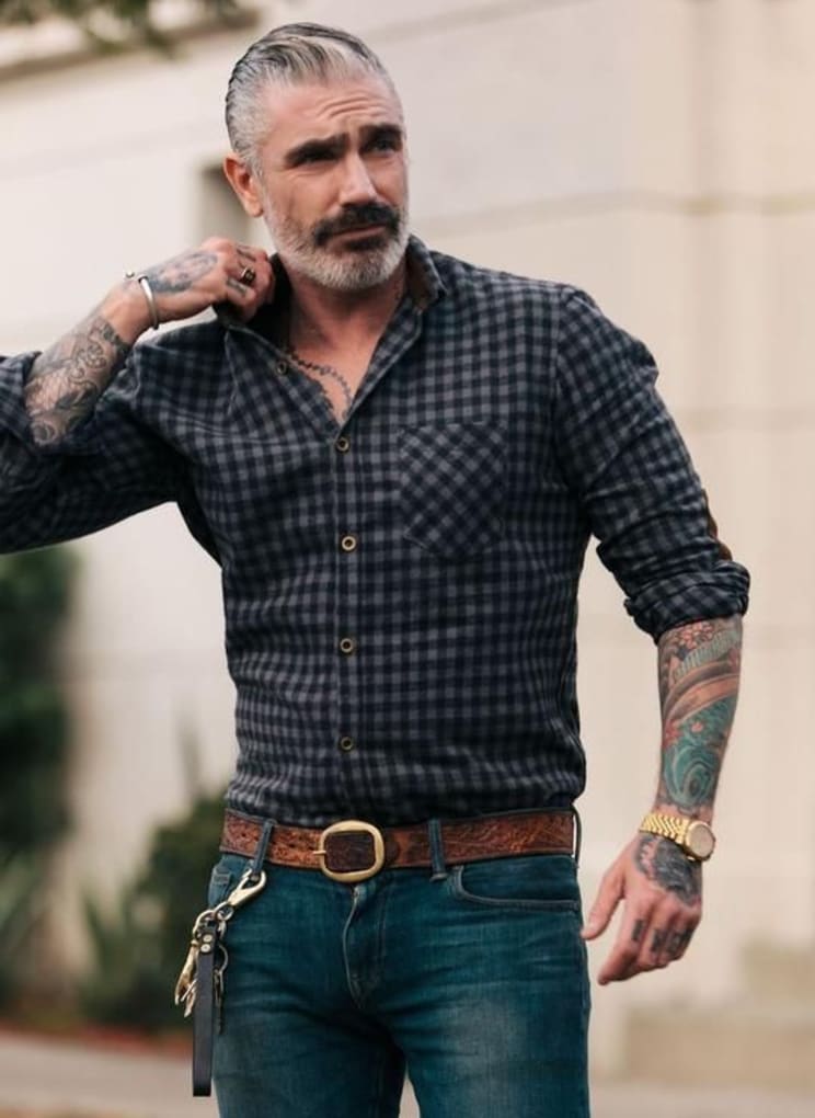 Black Shirt Combination Pants 