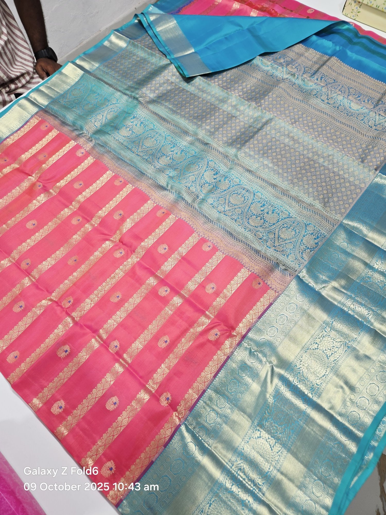 Pure Kanjivaram Silk Saree – Coral Pink Teal Blue Floral view 3 - Rangam Saradha Silks