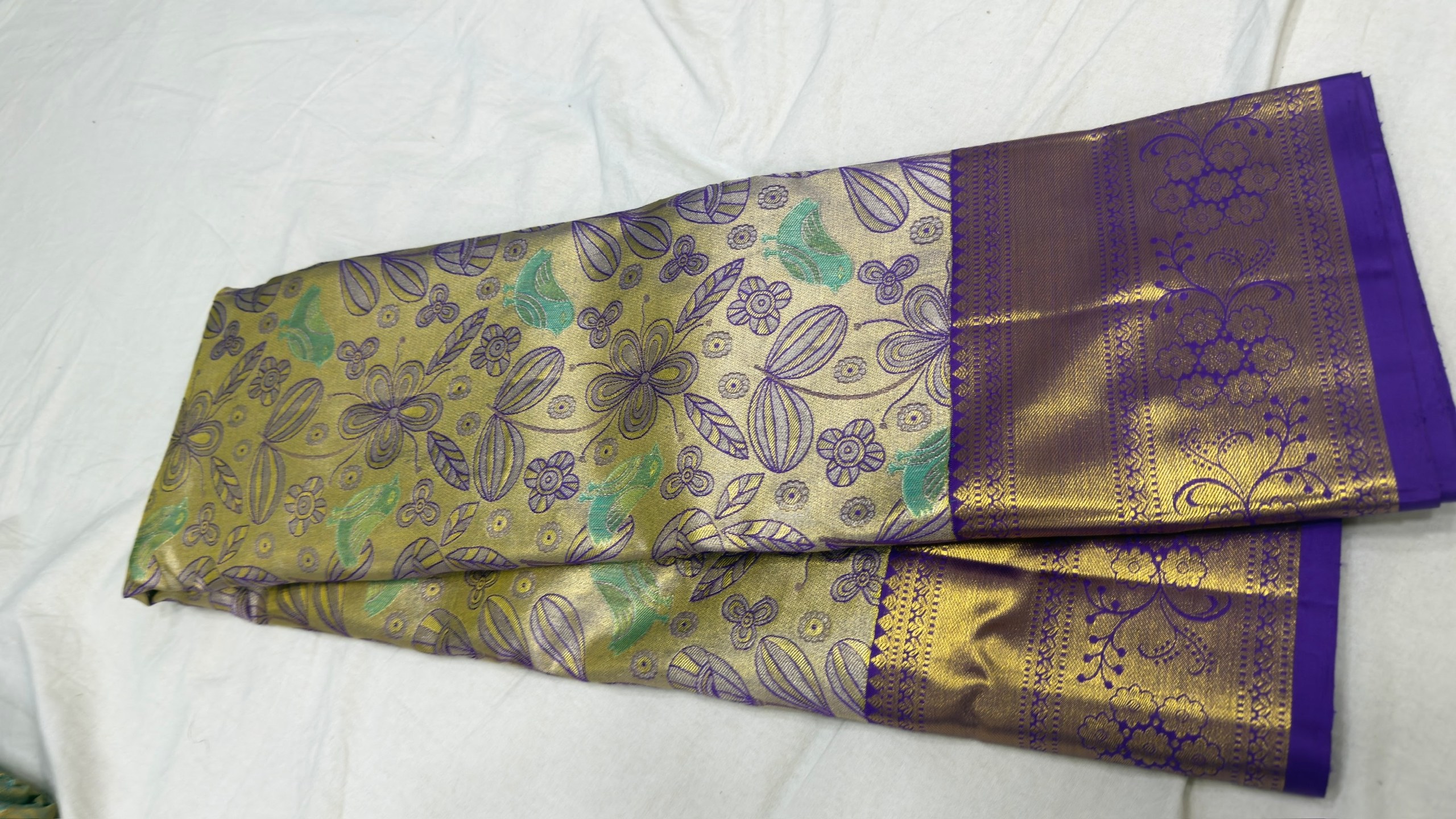 Kanjivaram Silk Saree – Antiquee Gold Purple Floral view 3 - Rangam Saradha Silks