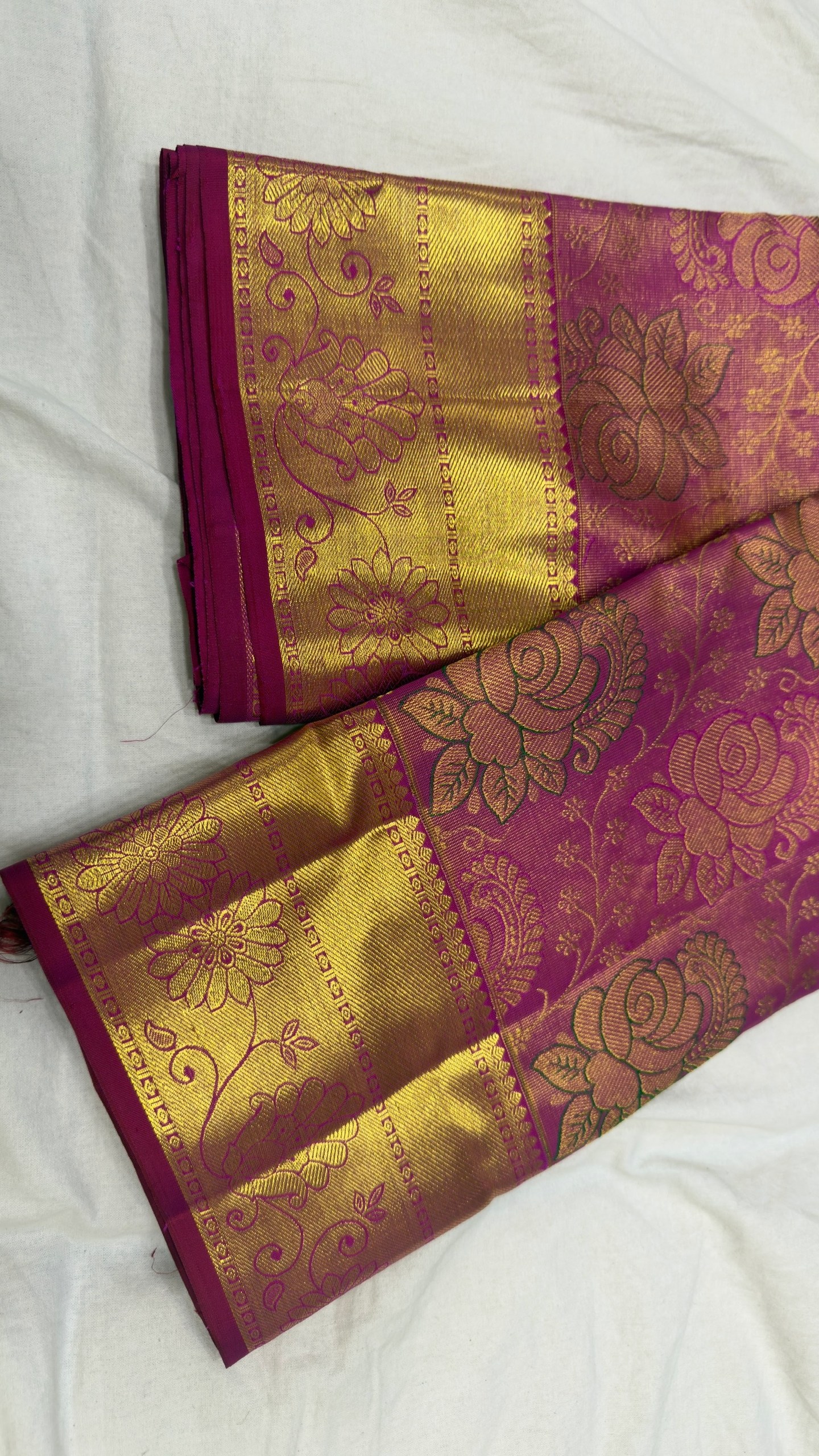 Pure Kanjivaram Silk Saree – Wine Magenta Antique Gold Rose Floral view 3 - Rangam Saradha Silks