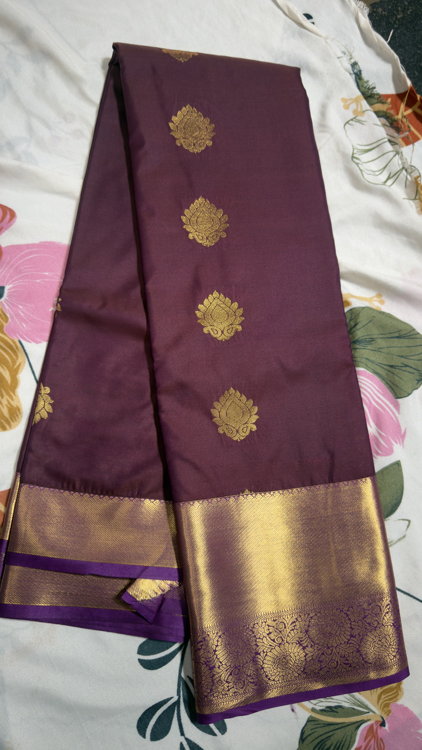 Wiine Purple Gold Zari Semi Kanchi Pattu Sareeee