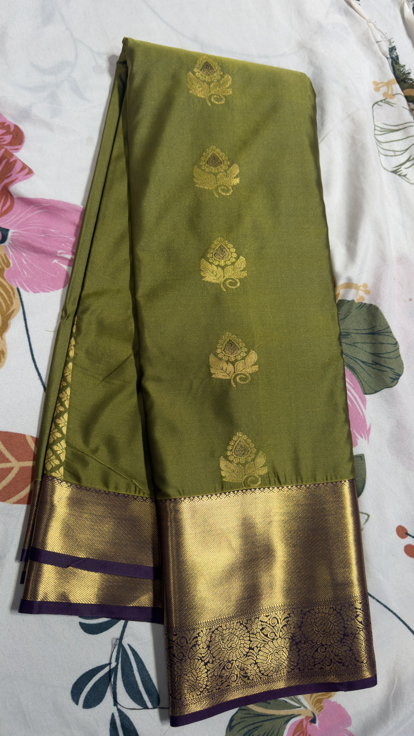Olive Greeen & Purple Gold Zari Semi Kanchi Pattu Saree