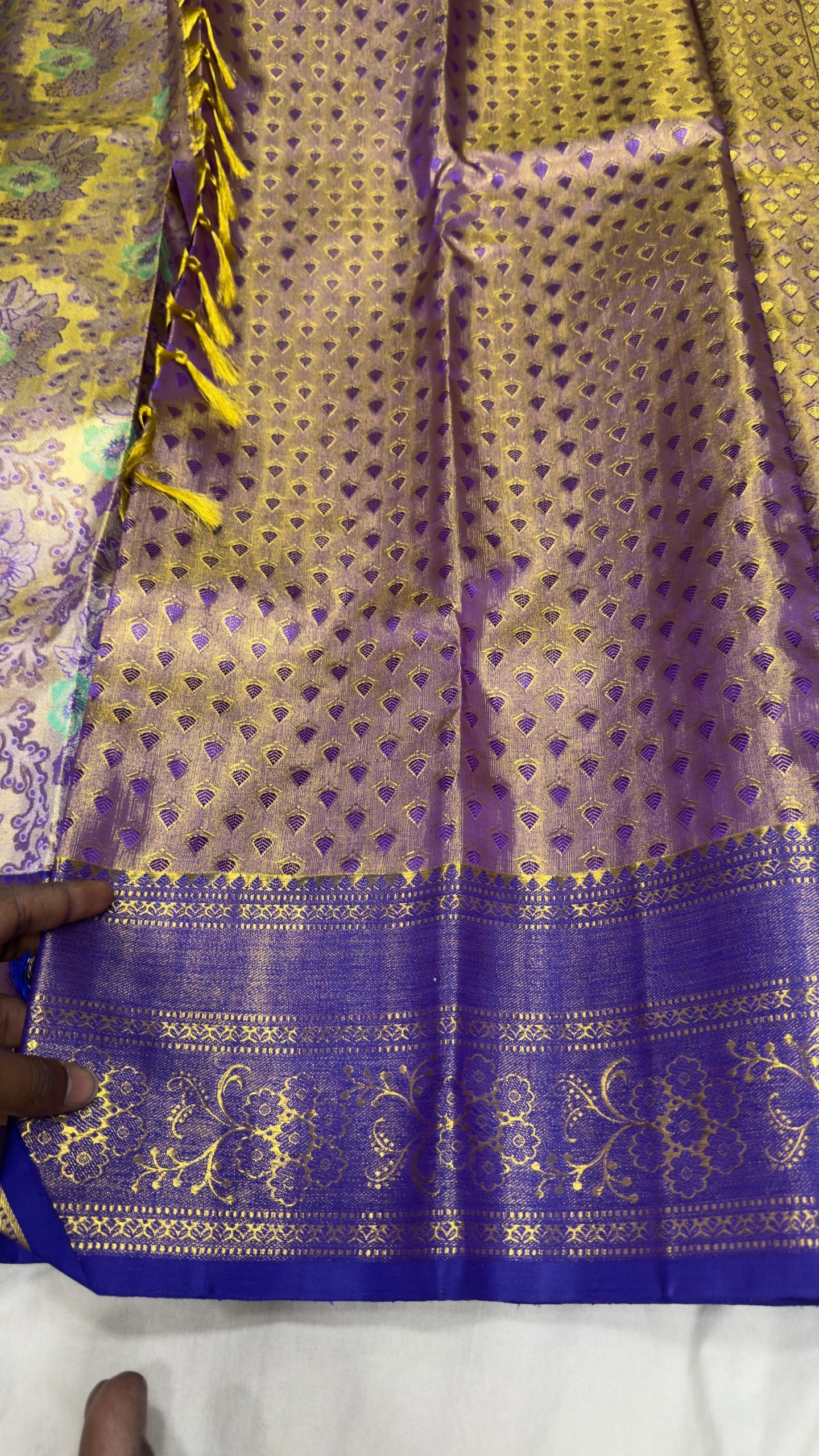 Pure Kanjivaram Silk Saree – Olive Green Purple Floral view 6 - Rangam Saradha Silks