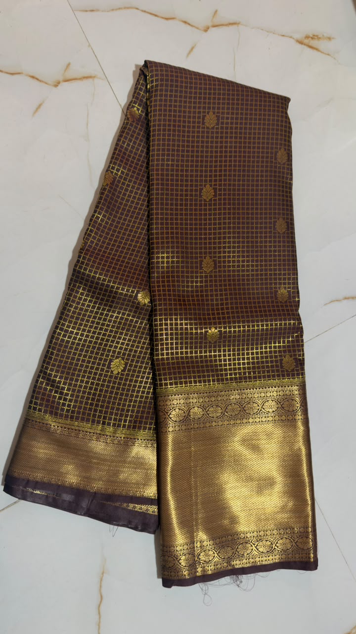 Deep Plum Checked Leaf Butta Kanchi Silk Saree