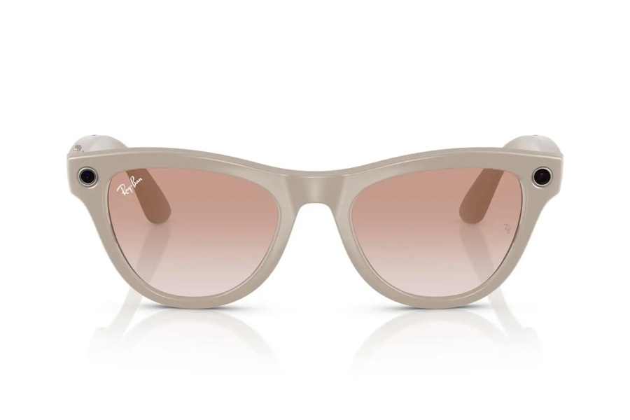 Ray-Ban Metas Steal the Show