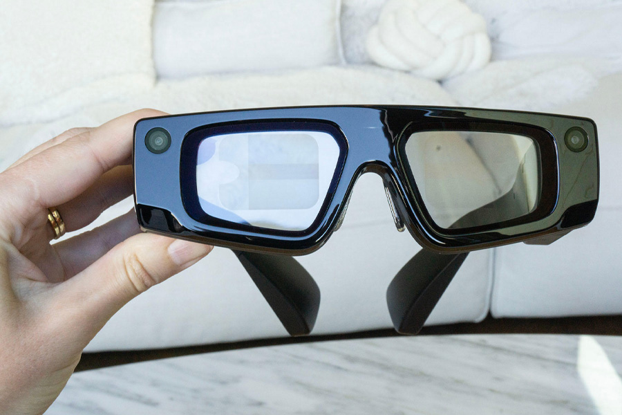 Snap says new 'lightweight' AR glasses will come in 2026