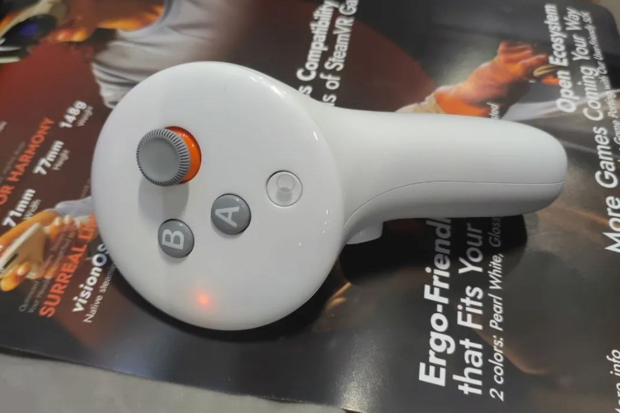 AWE misc hands-ons: Surreal Controllers, Scentient, Senmag Robotics, and more!