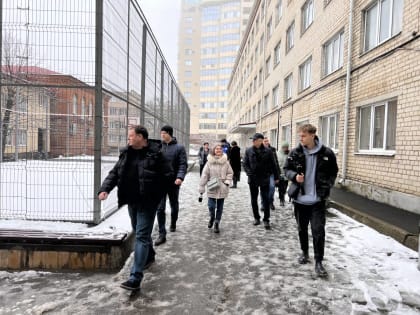 Партийный десант оценил ремонт университетских общежитий