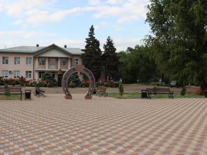 Благоустроенная парковая зона появилась в поселке Красочный Ипатовского горокруга