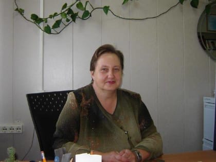 Глава Невинномысска поздравил с Днем рождения Людмилу Кузнецову