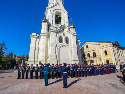 В праздник Покрова Пресвятой Богородицы митрополит Кирилл совершил Божественную литургию в Казанском кафедральном соборе