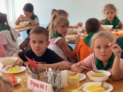 Ессентукские младшеклассники создали на курорте «общество чистых тарелок»