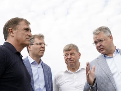 ГУБЕРНАТОР ВЛАДИМИРОВ ПОРУЧИЛ УСКОРИТЬ СТРОИТЕЛЬСТВО СПОРТКОМПЛЕКСА В КОЧУБЕЕВСКОМ ОКРУГЕ