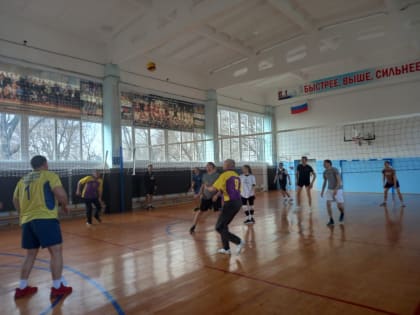 В МКУ «Спортивный зал села Благодатного» прошел волейбольный турнир, в честь Дня защитника Отечества