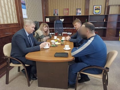 Глава округа встретилась с мобилизованным бойцом