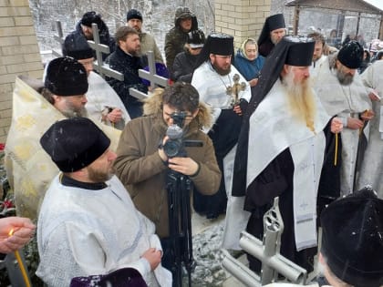 НЕ СТОИТ СЕЛО БЕЗ ПРАВЕДНОГО И ГОРОД БЕЗ СВЯТОГО