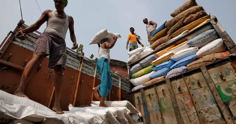 Maharashtra withdraws order banning sugarcane sale to other States