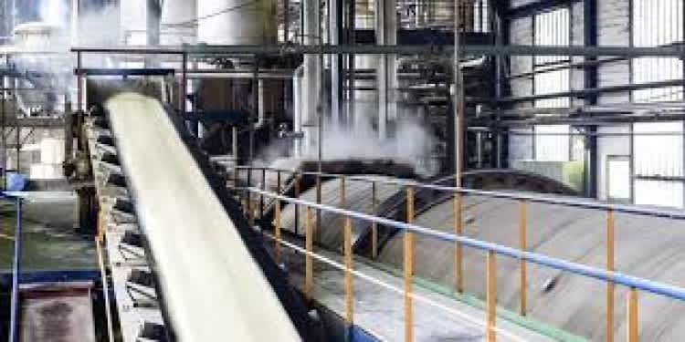 Ramdev Plans to Set Up Potash Unit in UP, Seeks Input from Sugar Mills