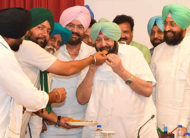 SAP raised to Rs 360 in Punjab; sugarcane farmers call off stir