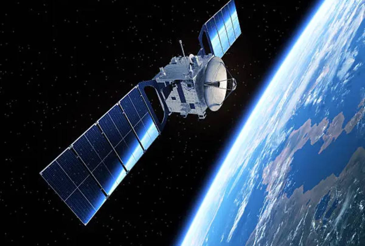 Amazon Leo Reaches 396 Satellites, Enough to Begin Broadband Service
