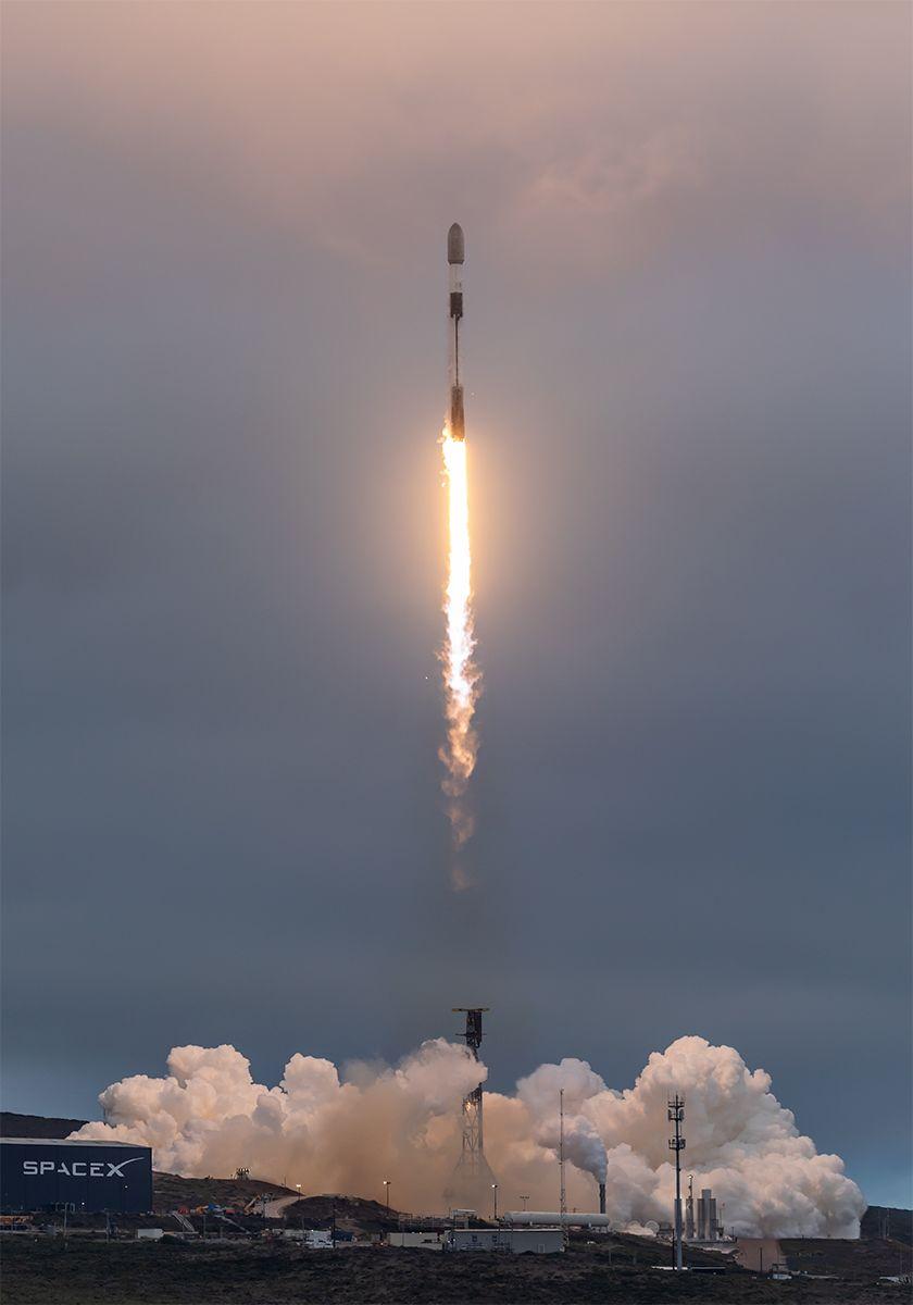 SpaceX Launches Two Falcon 9s From Opposite Coasts in 38 Minutes