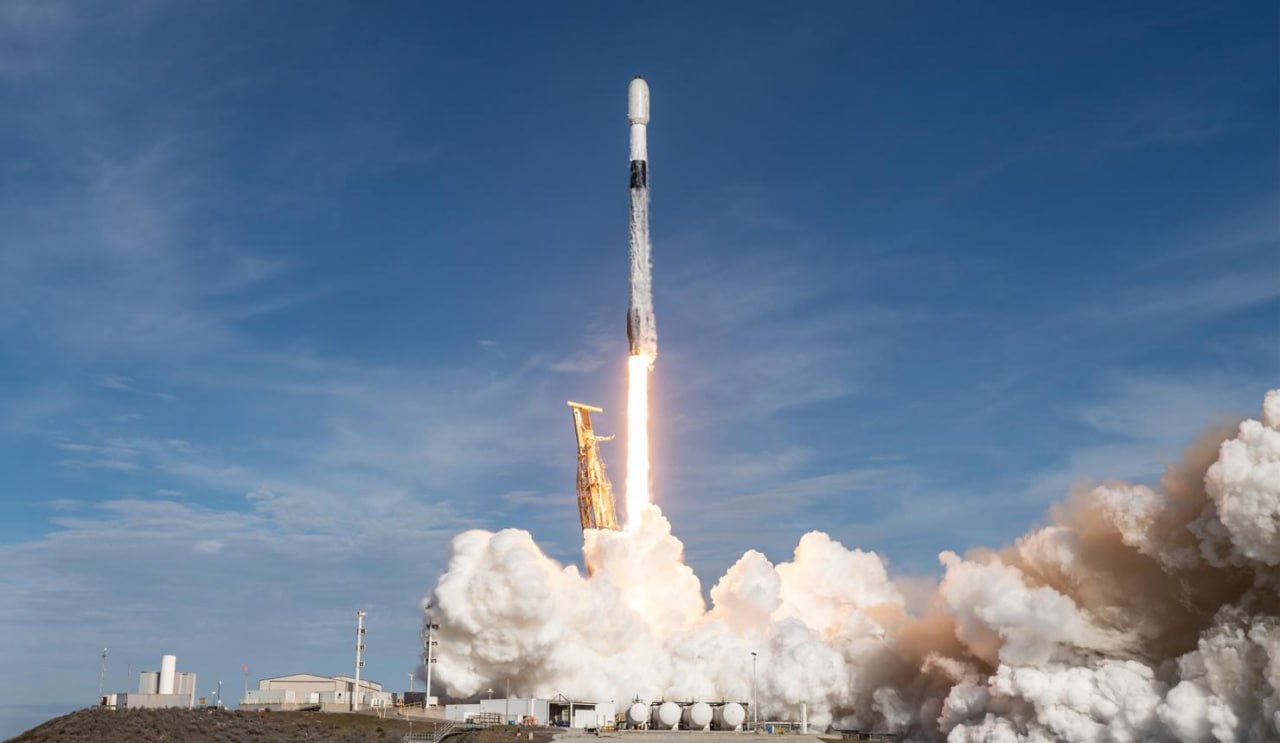 SpaceX Flies 80th Starlink Mission of 2026 as It Clears Florida Pads for Starship