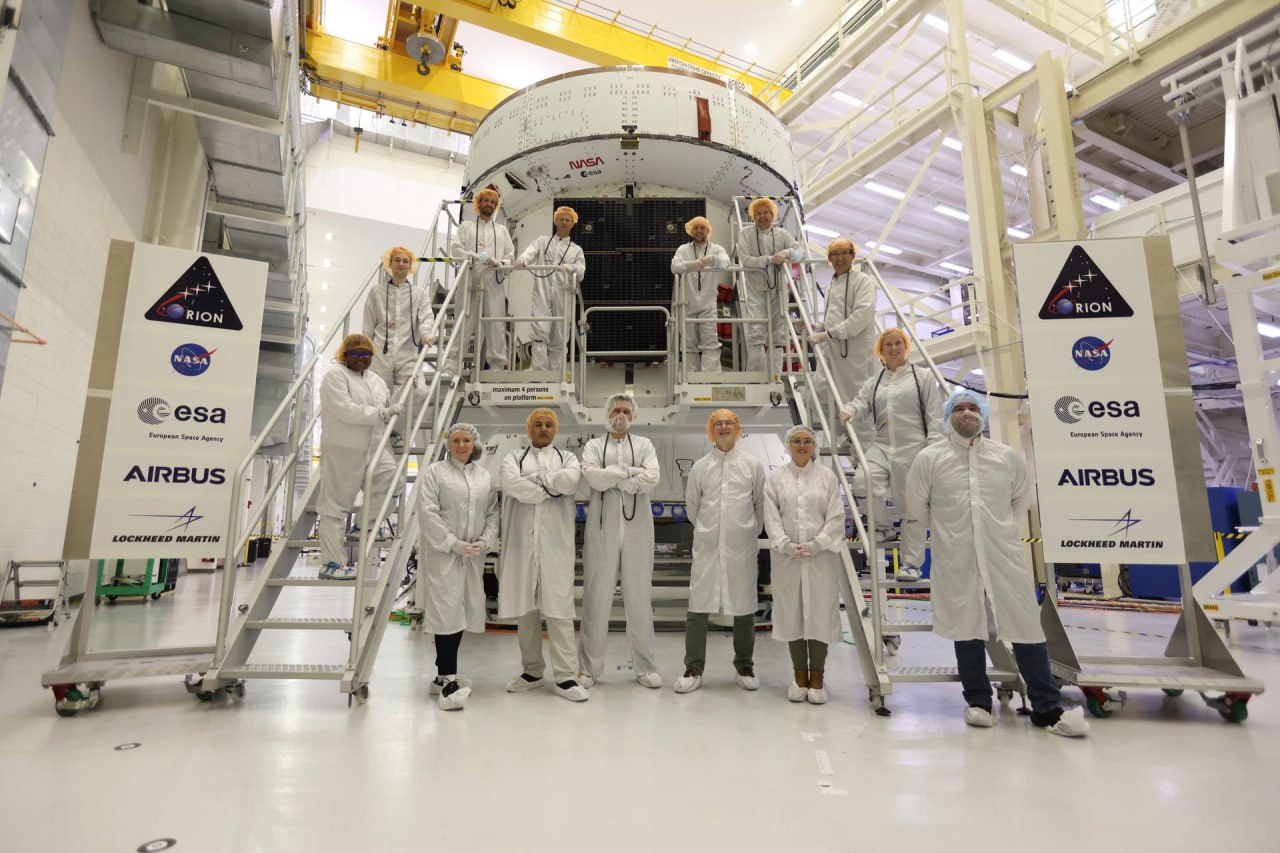 Artemis III Booster Stacking Reaches Four of Five Segments as Orion Heat Shield Fix Confirmed