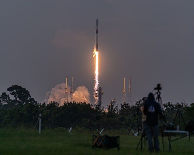 Besxar Strikes Deal to Prototype an Orbital Chip Factory Across a Dozen Falcon 9 Flights