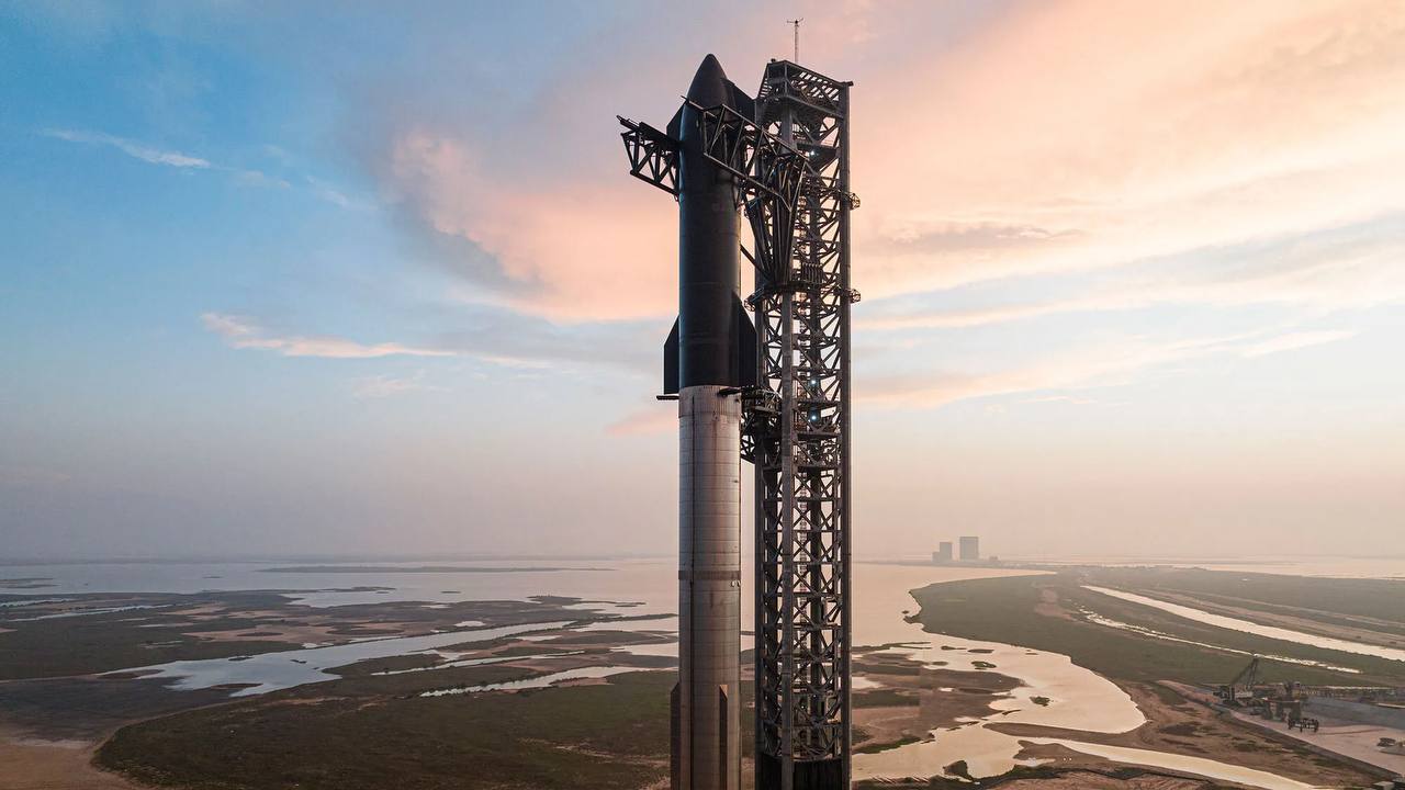 Starship Targets First Orbital Flight on 14th Test, Carrying Starlink V3 Satellites