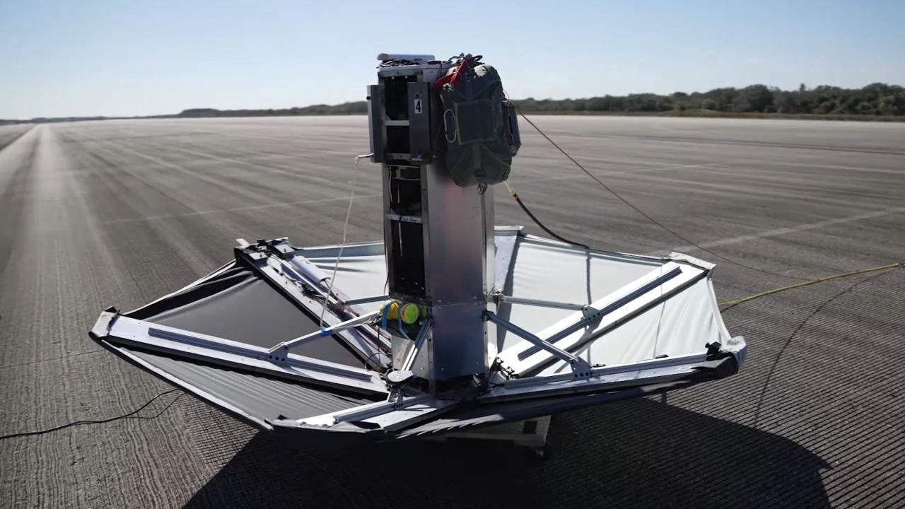 Sierra Space Drops Ghost Reentry Vehicle From 68,500 Feet in Orbital Delivery Test