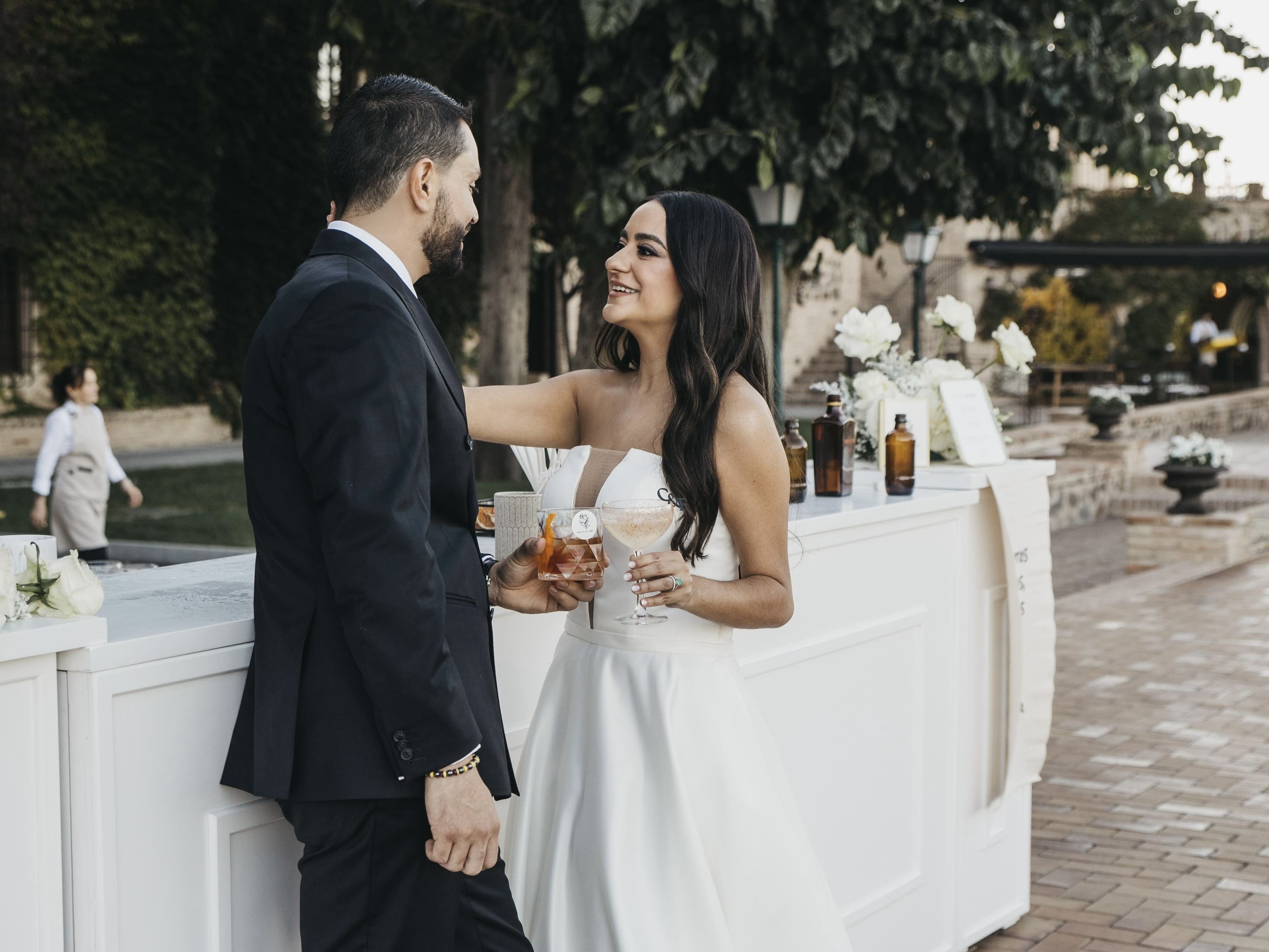 Servicio de barra libre de cócteles premium para bodas en Madrid