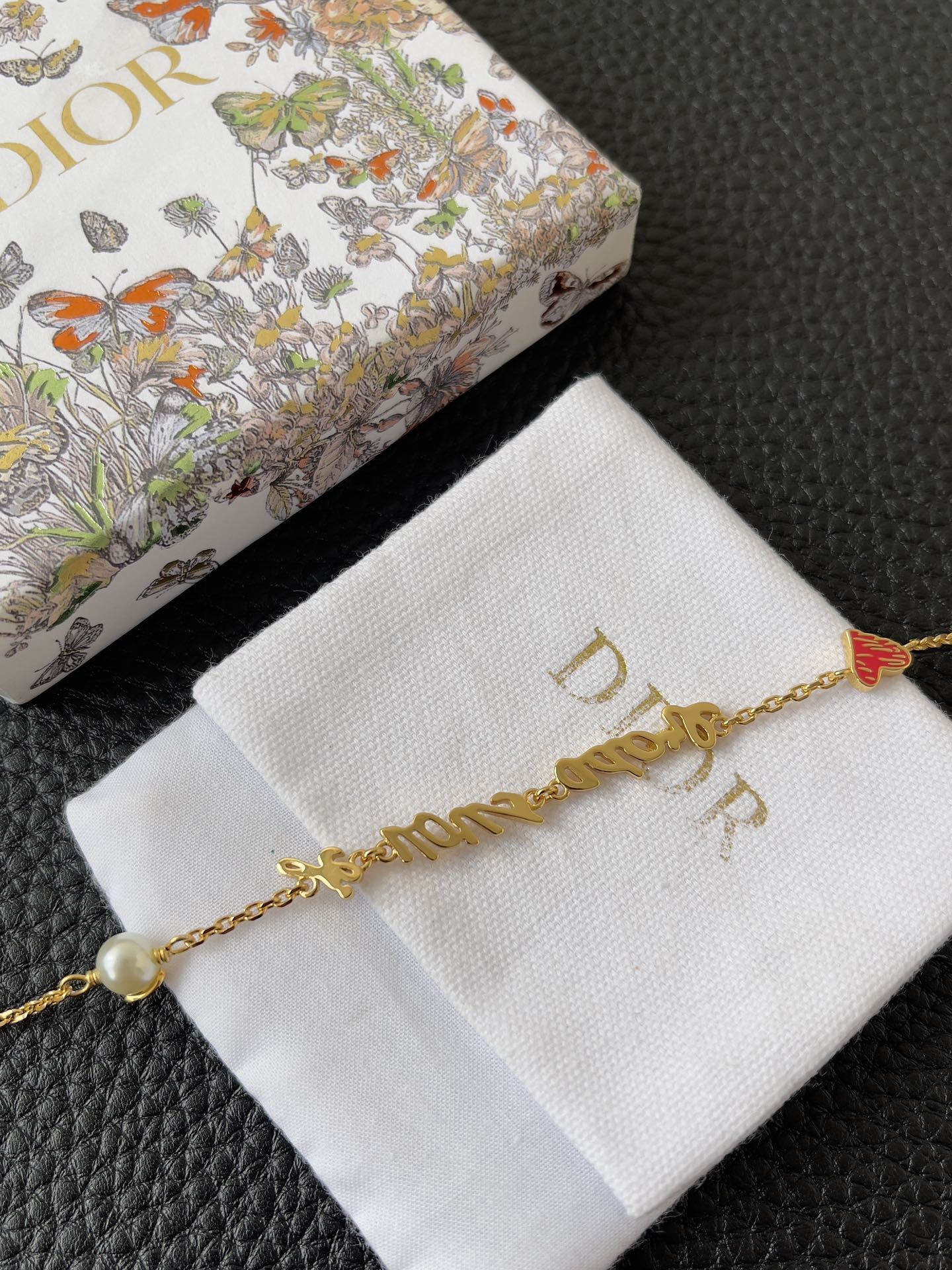 Dioramour Je Vous Adore Bracelet- Gold