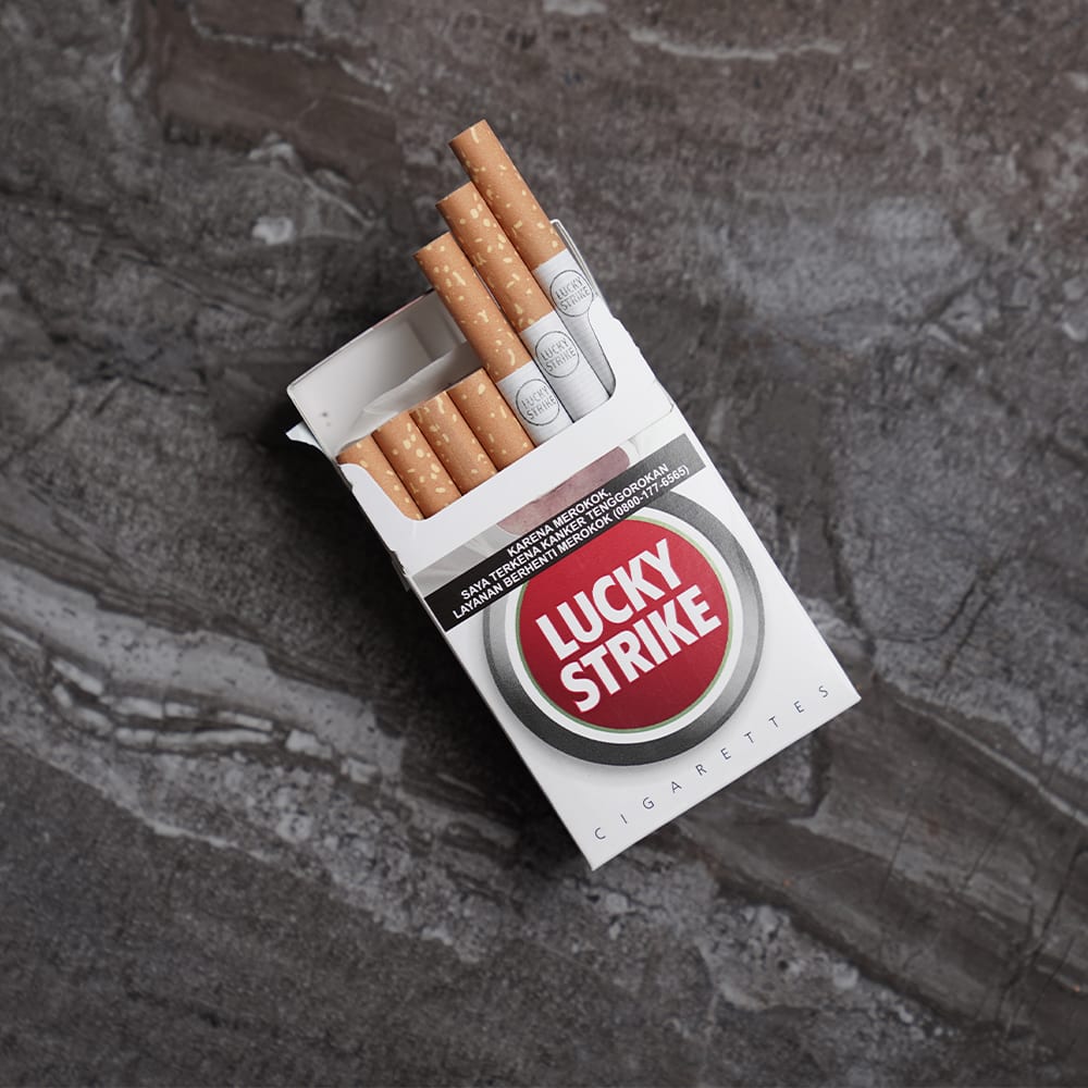 Lucky Strike Red