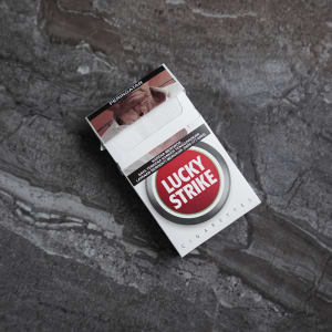 Lucky Strike Red