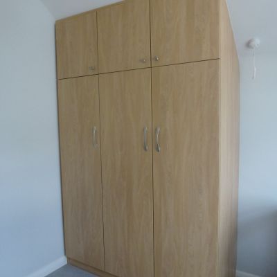 angled wardrobe natural montana oak